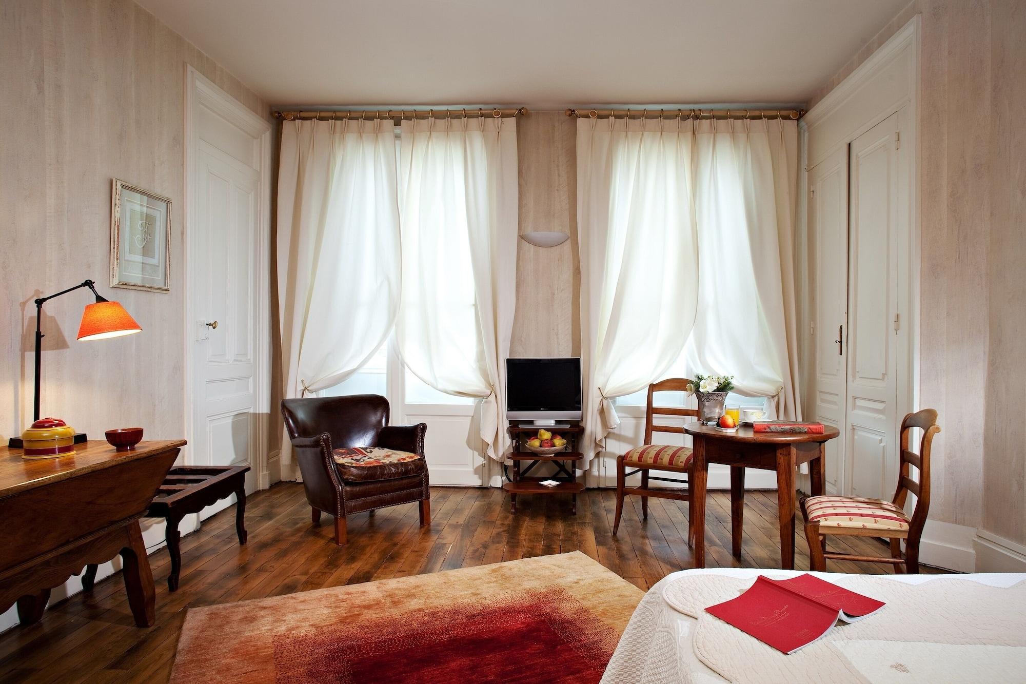 Hotel Globe Et Cecil 4*